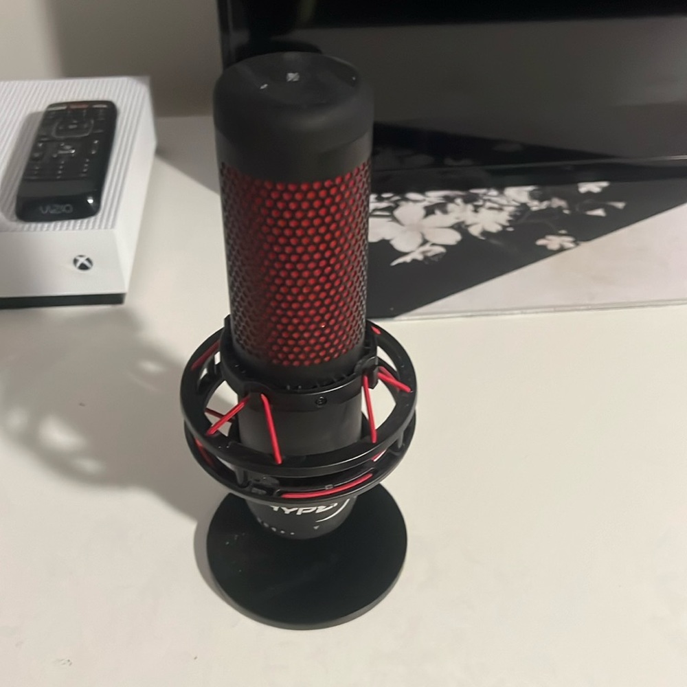 Hyper x quad-cast microphone